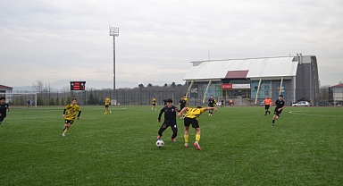 B. Gençlerbirliği U-16 takımı liderliğini sürdürdü
