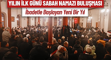Cami doldu taştı