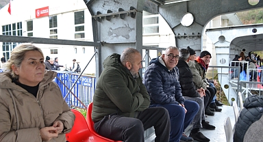 Canberk’in ailesi maçı protokolden izledi