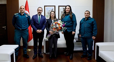 Makamında kabul etti