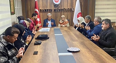 NİKAHLARI MÜFTÜLÜKTE KIYILDI