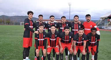 Rakiplerine göz dağı verdi