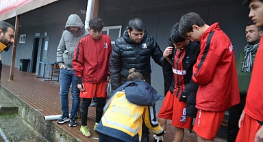 Sakatlanan futbolcunun imdadına 112 Acil ekibi yetişti