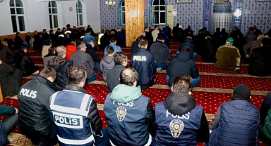 Dualarla anıldı