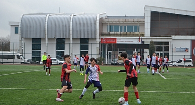 Futbol’da Hendekyanı Ortaokulu şampiyon oldu