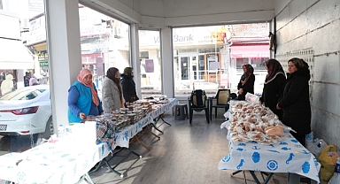 Hayır çarşısı kuruldu