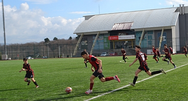 Hendekyanı Ortaokulu ilk maçını 5-0 kazandı