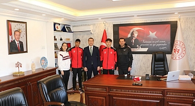 Şampiyonlardan İl Müdürüne ziyaret