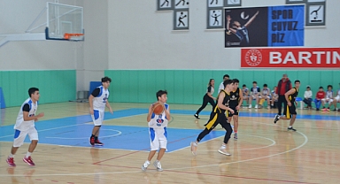 U16 Basketbol maçlarında şampiyon belli oluyor