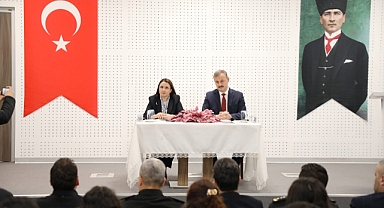 Vali Muhtarları Topladı