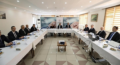 Valiler Toplandı