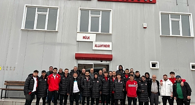 Alp Çanta firmasından takıma kahvaltı