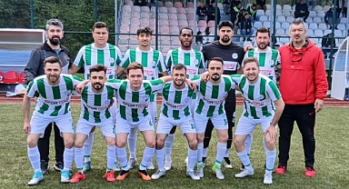 Kozcağız Belediyespor liderliğini sürdürdü