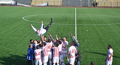 Mavi Şimşekler BAL’a yükseldi