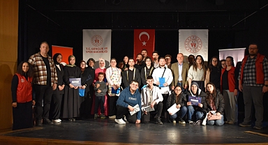Sahne Gençlerin