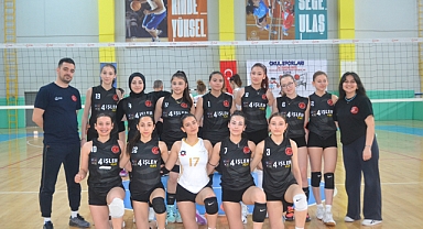 Voleybol grup maçları heyecanı sürüyor