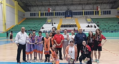19 Mayıs Basketbol Gençlik Kupası Sahiplerini Buldu