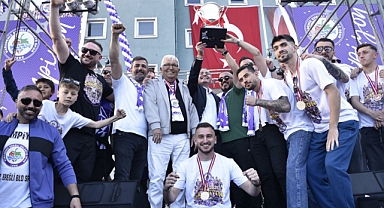 Şampiyon Ereğli Belediyespor, kupasına kavuştu