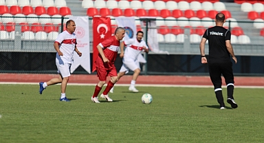 TURAN KALAYCI KARMA'DA FORMA GİYDİ