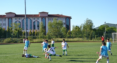U11’de Bartın Gençlerbirliği 3.maçını kazandı