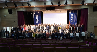 Vefayla taçlanan emekler BARÜ’de onurlandırıldı