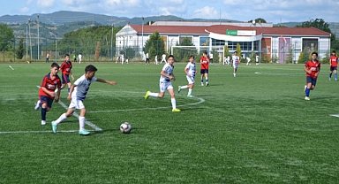 Bartın Gençlerbirliği 3 puan 4 golle aldı
