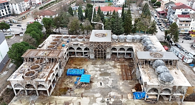 Cami İçin Bin Euro Destek
