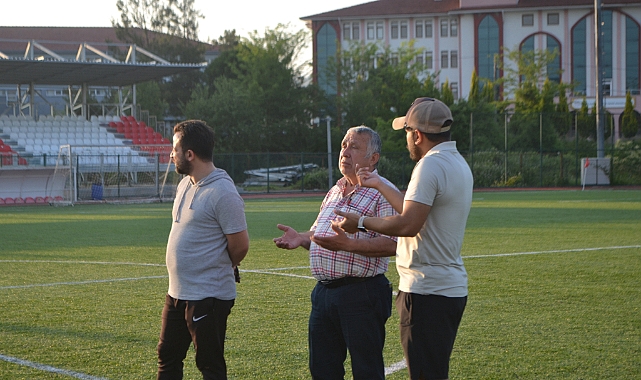 Ekerbiçer’in koyu sohbeti