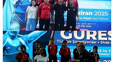 Güreşte 2 sporcumuz madalya almayı başardı