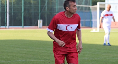 HALİL AKKAŞ PERFORMANSIYLA GÖZ DOLDURDU