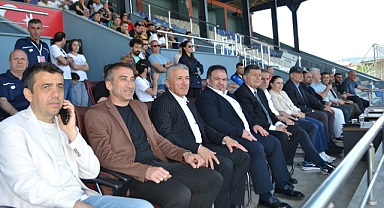 İŞİTME ENGELLİLER FİNALİNE PROTOKOL İLGİ GÖSTERDİ