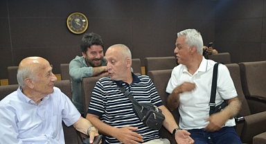 Kongre bahane, sohbet şahane