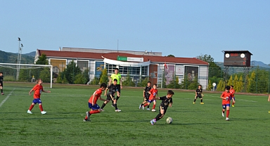 U11’de Bartın Ankaspor’dan 5.maçını 3-1 aldı