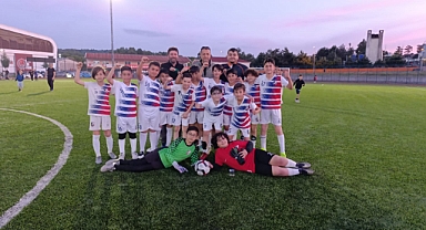 U11’de Bartın Gençlerbirliği iddiasını sürdürdü