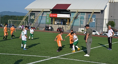 U11’de Kozcağız Belediyespor farklı kazandı