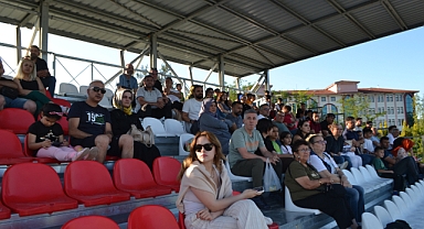 U12 final maçına yoğun ilgi gösterildi