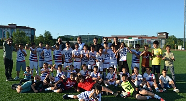 U12 LİGİNDE BARTIN GENÇLERBİRLİĞİ ŞAMPİYON OLDU