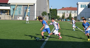 U13’de Yeni Bartınspor şampiyon oldu