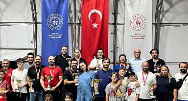 15 Temmuz tenis turnuvası düzenlendi