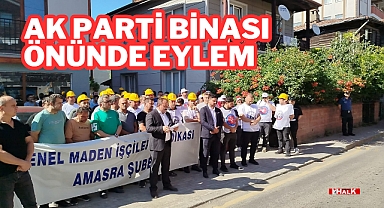 AK Parti Binası Önünde Eylem