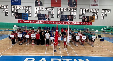 Badminton müsabakaları açılış töreni gerçekleştirildi