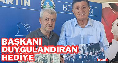 Başkanı Duygulandıran Hediye