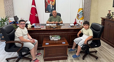 Minik Gurbetçilerden Başkan'a Ziyaret