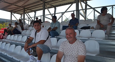 Ahmet Gün tribünden oğlunu izledi