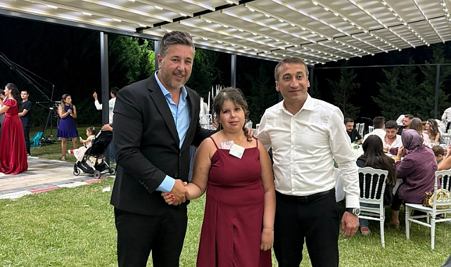 AKKAŞ, YALNIZ BIRAKMADI