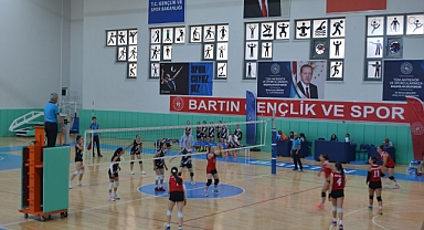 Analig Voleybolda 2.etap 3.grup maçları tamamlandı