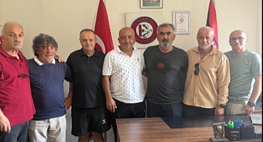 Bartınspor’da teknik heyetle imzalar atıldı