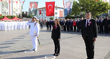 BAYRAK GÖKLERE ÇEKİLDİ