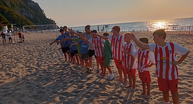 İnkum Plaj Futbol turnuvası başladı