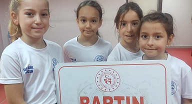 Jimnastik takımı yarı finale çıktı